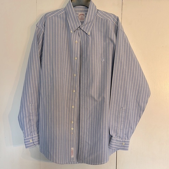 EUC Men’s Brooks Brothers Non-Iron Shirt - Size L - Picture 1 of 2